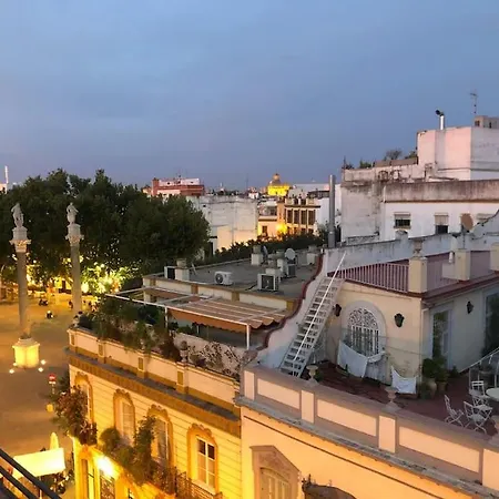 Apartment En Centro Con Vistas A La Plaza Alameda De Hercules - Hasta 6 Personas *
